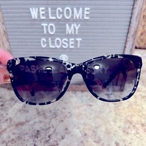 MICHAEL KORS Black & White Rania Square Sunglasses Brand NWOT